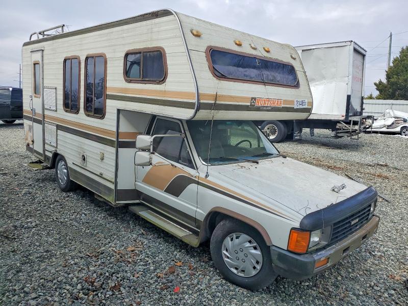 TOYOTA PICKUP COM 1984 with VIN JT5RN55D8E0073833 - Photo from auction