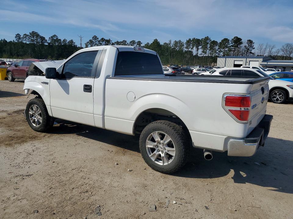 Photo 2 from auction – 2013 FORD F150 with VIN 1FTMF1CF8DFC09267