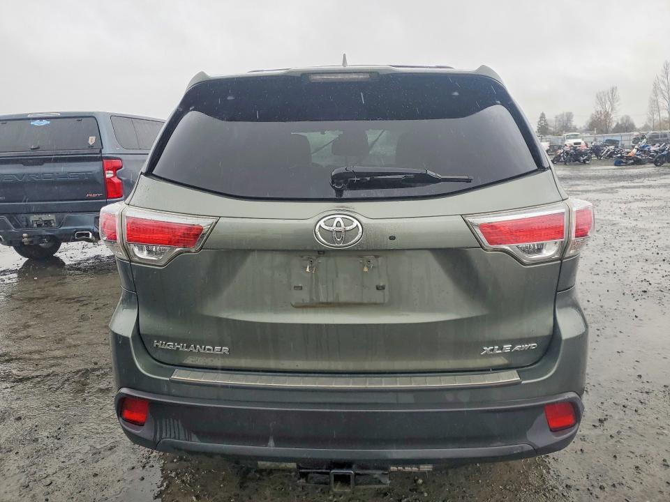 Photo 6 from auction – 2016 TOYOTA HIGHLANDER with VIN 5TDJKRFH1GS351698