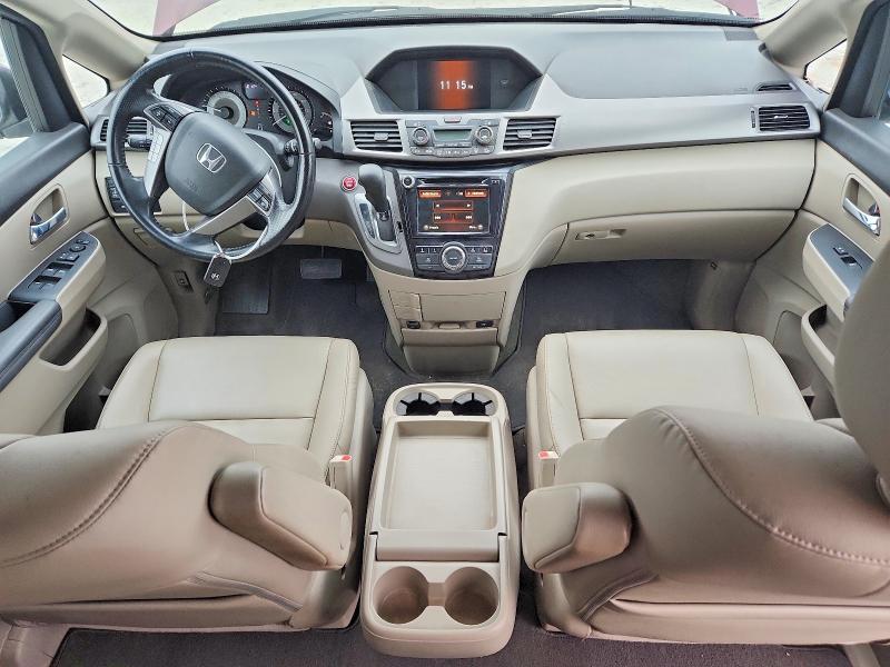 Photo 8 from auction – 2016 HONDA ODYSSEY with VIN 5FNRL5H67GB135802