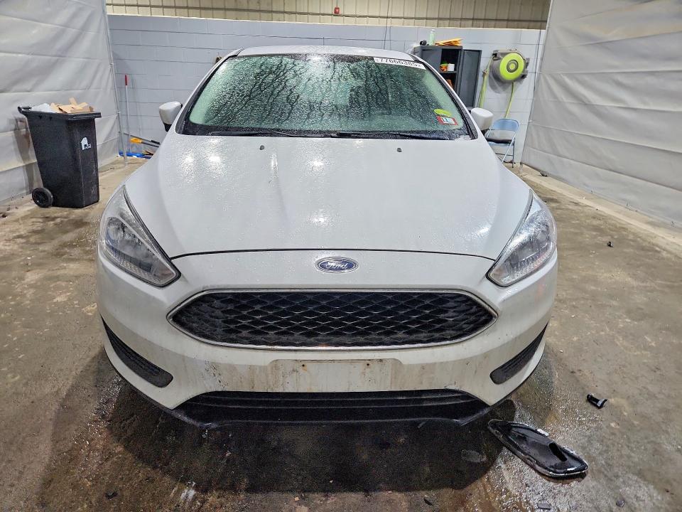 Photo 5 from auction – 2016 FORD FOCUS with VIN 1FADP3K25GL213554