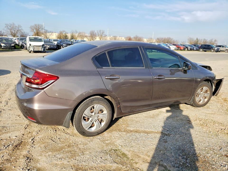 Photo 3 from auction – 2015 HONDA CIVIC with VIN 2HGFB2F52FH528177