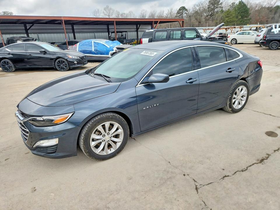 CHEVROLET MALIBU 2021 with VIN 1G1ZD5ST0MF019126 - Photo from auction
