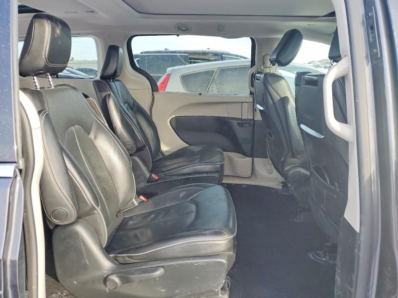 Photo 11 from auction – 2018 CHRYSLER PACIFICA with VIN 2C4RC1N79JR357064