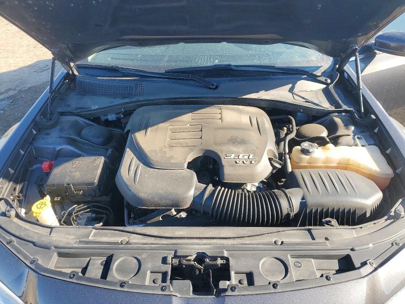 Photo 11 from auction – 2016 CHRYSLER 300 with VIN 2C3CCAAG1GH243834
