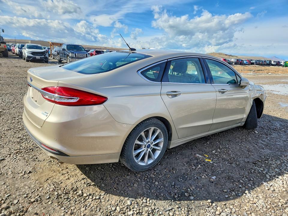 Photo 3 from auction – 2017 FORD FUSION with VIN 3FA6P0HD1HR157485