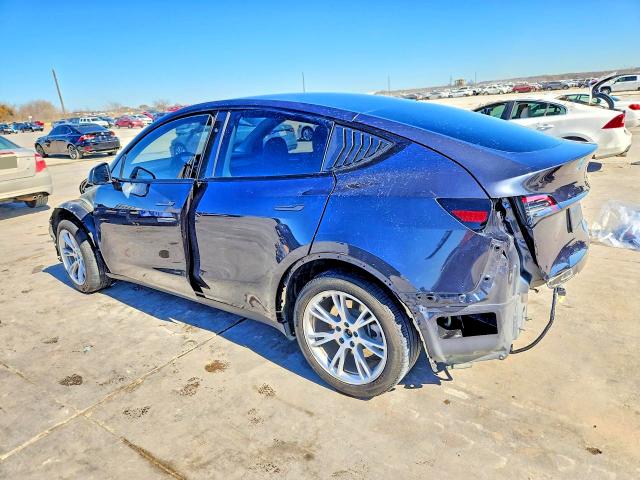 Photo 2 from auction – 2024 TESLA MODEL Y with VIN 7SAYGDEEXRA235272