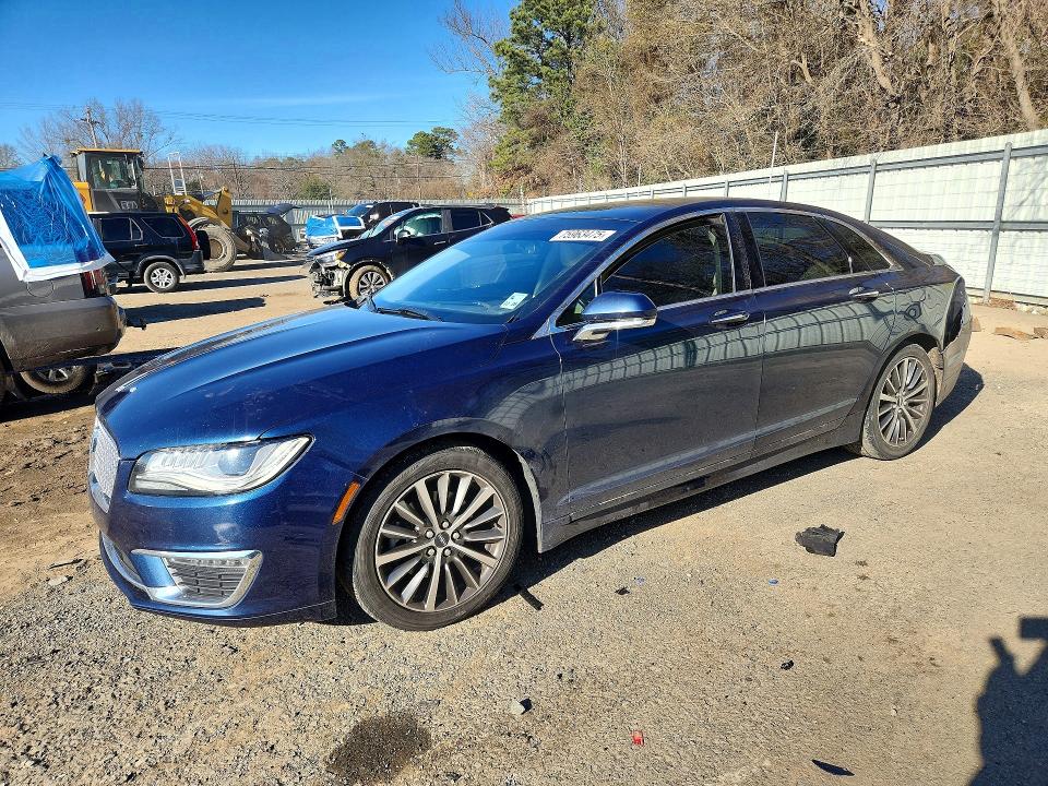 LINCOLN MKZ 2017 with VIN 3LN6L5C94HR657609 - Photo from auction