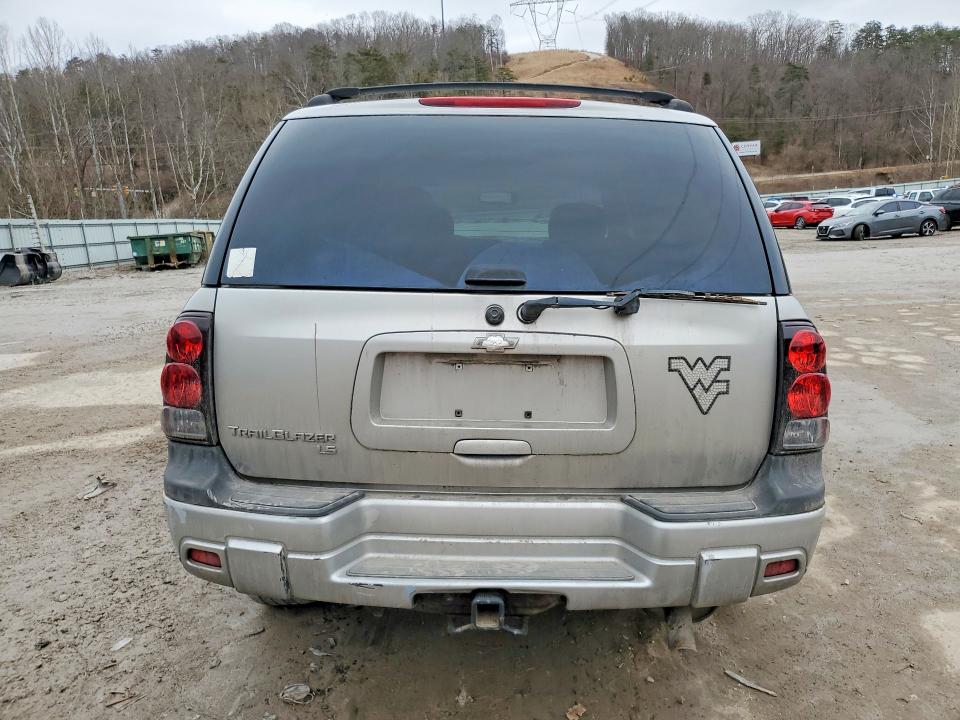 Foto 6 de la subasta – 2005 CHEVROLET TRAILBLAZER con VIN 1GNDT13S352215144