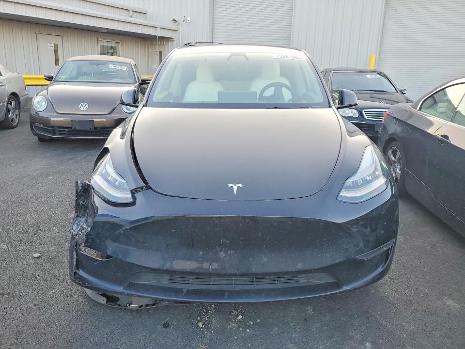Photo 5 from auction – 2021 TESLA MODEL Y with VIN 5YJYGDEE0MF093118
