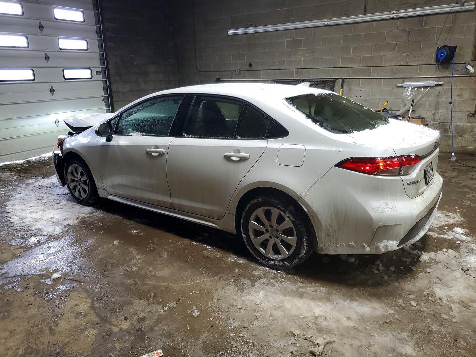 Photo 2 from auction – 2022 TOYOTA COROLLA LE with VIN JTDEPMAE0NJ192895