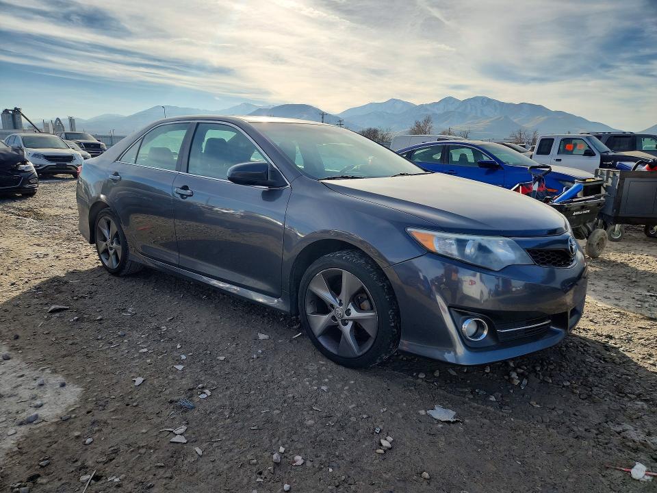 Photo 4 from auction – 2012 TOYOTA CAMRY with VIN 4T1BK1FKXCU012103