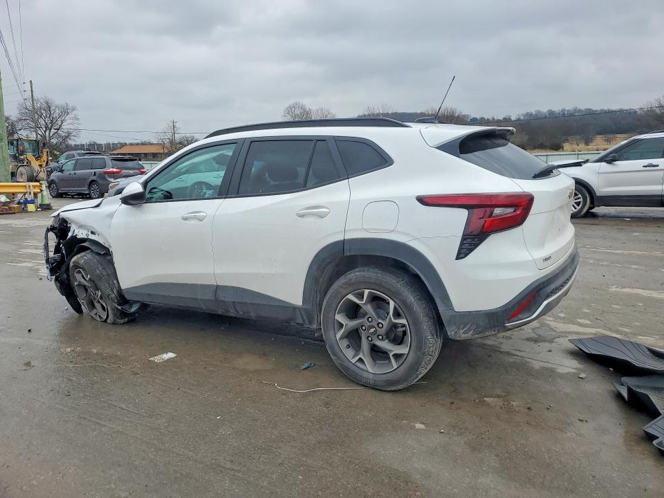 Photo 2 from auction – 2025 CHEVROLET TRAX with VIN KL77LHEPXSC289686