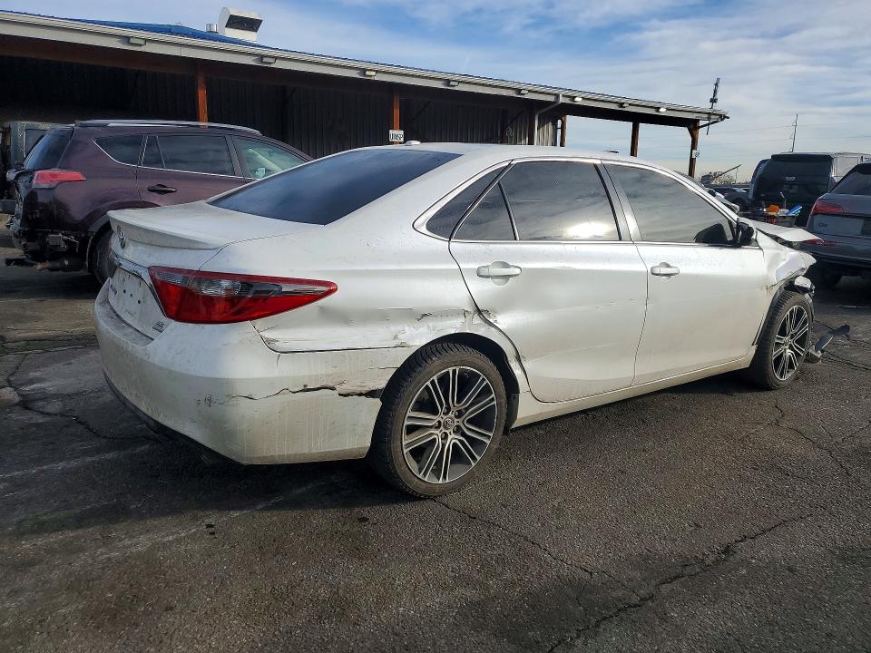 Фото 3 с аукциона – 2016 TOYOTA CAMRY с VIN 4T1BF1FK2GU140443