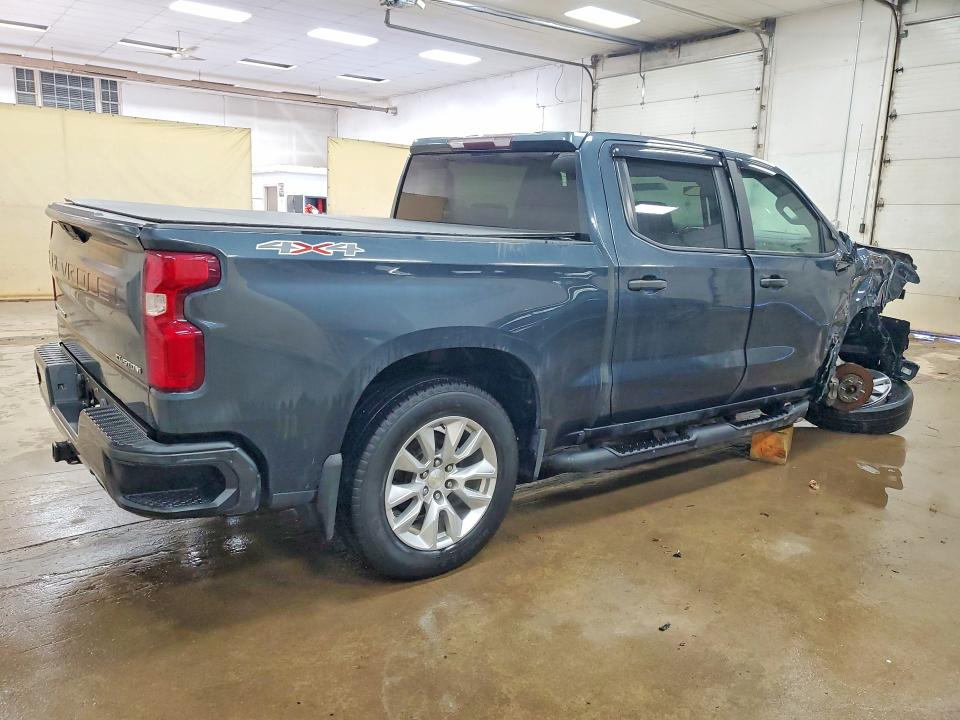 Photo 3 from auction – 2019 CHEVROLET SILVERADO with VIN 1GCUYBEF4KZ257342