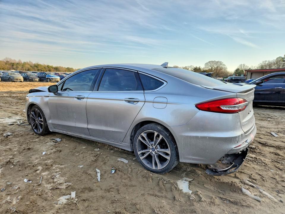Photo 2 from auction – 2020 FORD FUSION with VIN 3FA6P0D9XLR175400