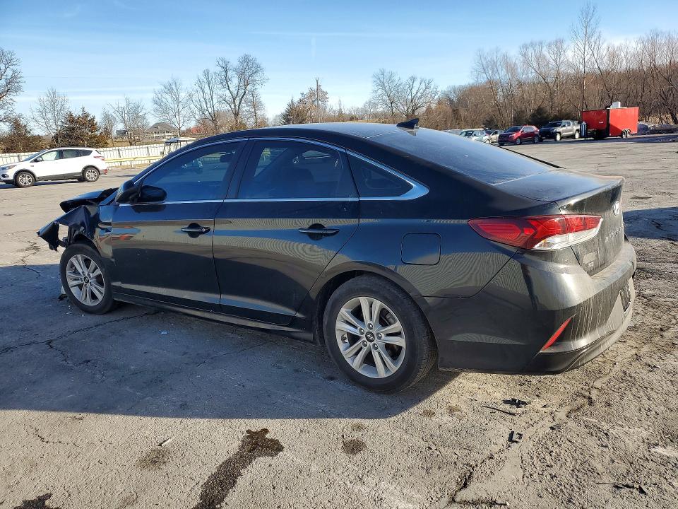 Photo 2 from auction – 2018 HYUNDAI SONATA with VIN 5NPE24AF0JH681145