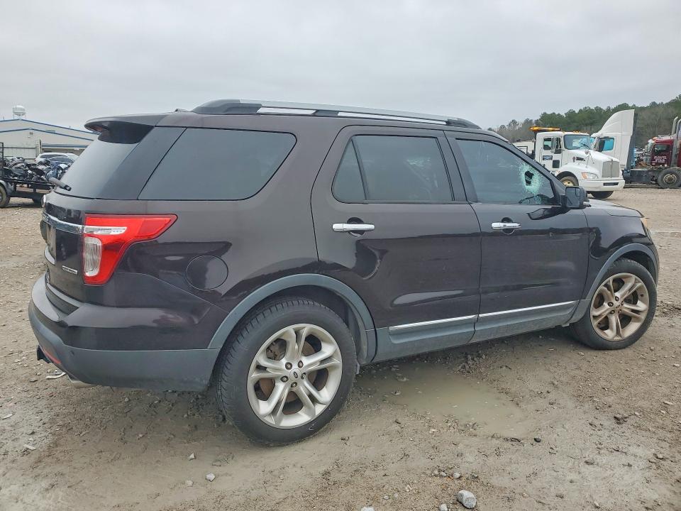 Photo 3 from auction – 2013 FORD EXPLORER with VIN 1FM5K7F83DGB97342