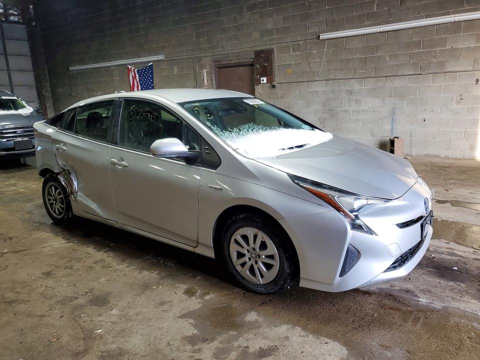 Photo 4 from auction – 2017 TOYOTA PRIUS with VIN JTDKBRFU6H3037727