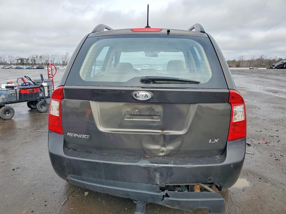 Photo 6 from auction – 2009 KIA RONDO BASE with VIN KNAFG528197258311