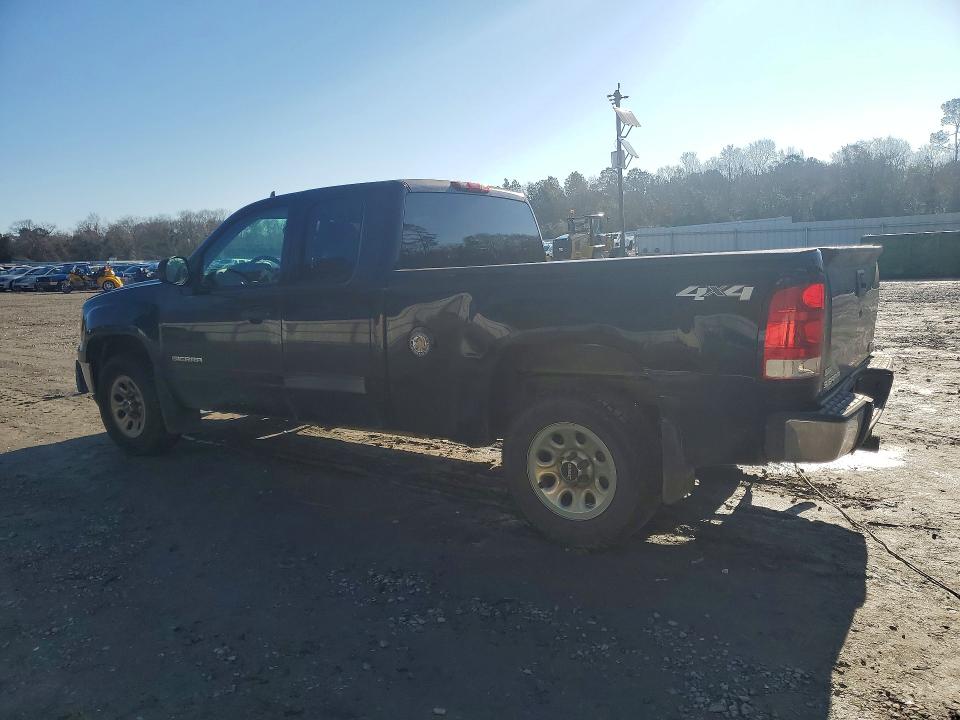 Photo 2 from auction – 2011 GMC SIERRA K15 with VIN 1GTR2UEA1BZ109480