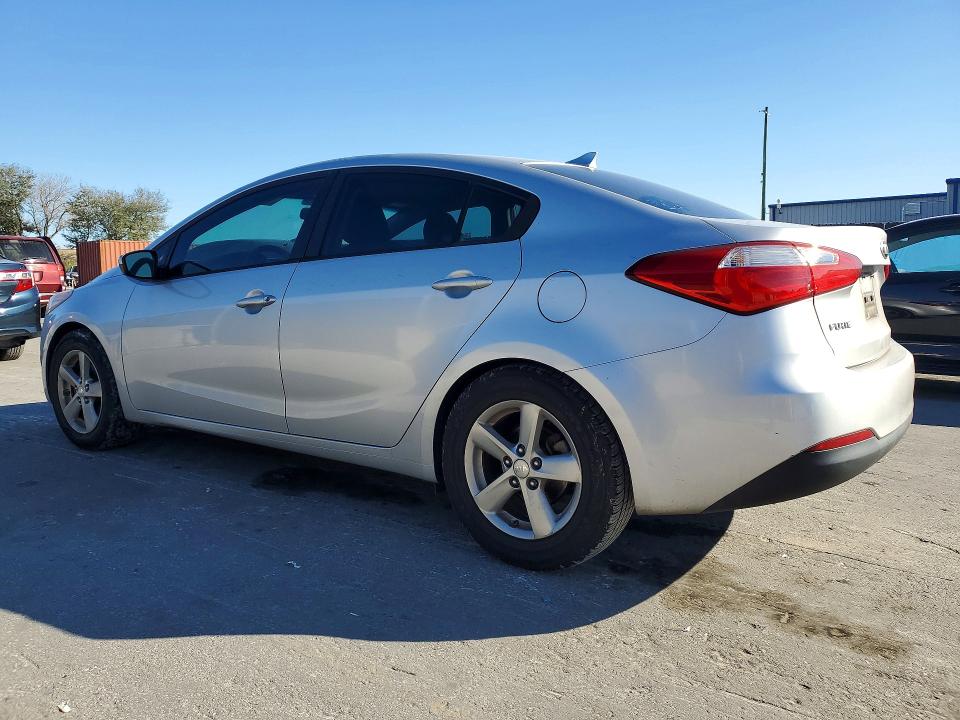 Photo 2 from auction – 2015 KIA FORTE LX with VIN KNAFK4A62F5433472