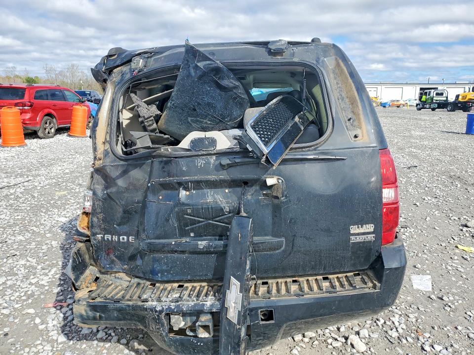 Photo 6 from auction – 2007 CHEVROLET TAHOE with VIN 1GNFC130X7J199380