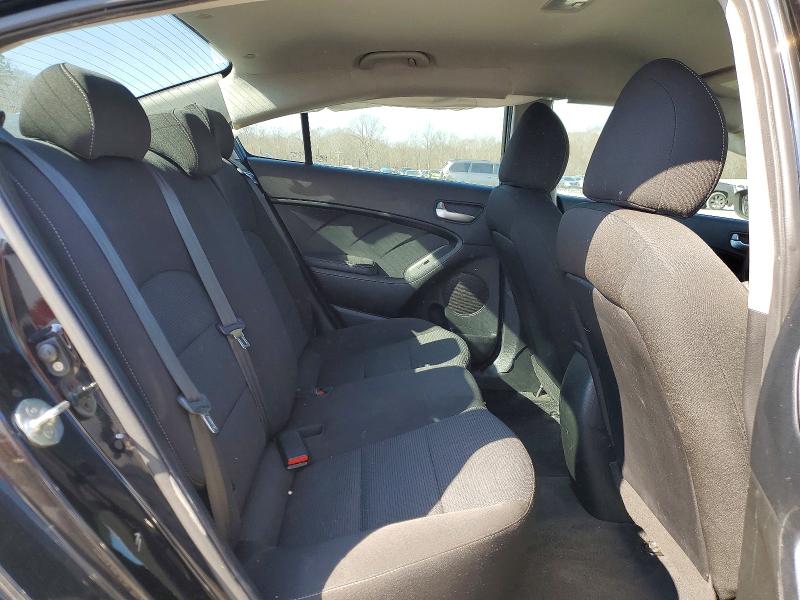 Photo 10 from auction – 2018 KIA FORTE with VIN 3KPFK4A71JE266787
