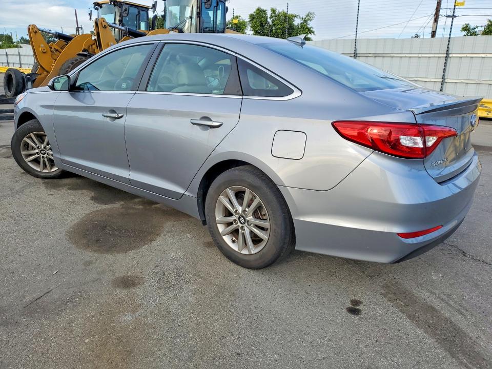 Photo 2 from auction – 2017 HYUNDAI SONATA SE with VIN 5NPE24AF5HH439235