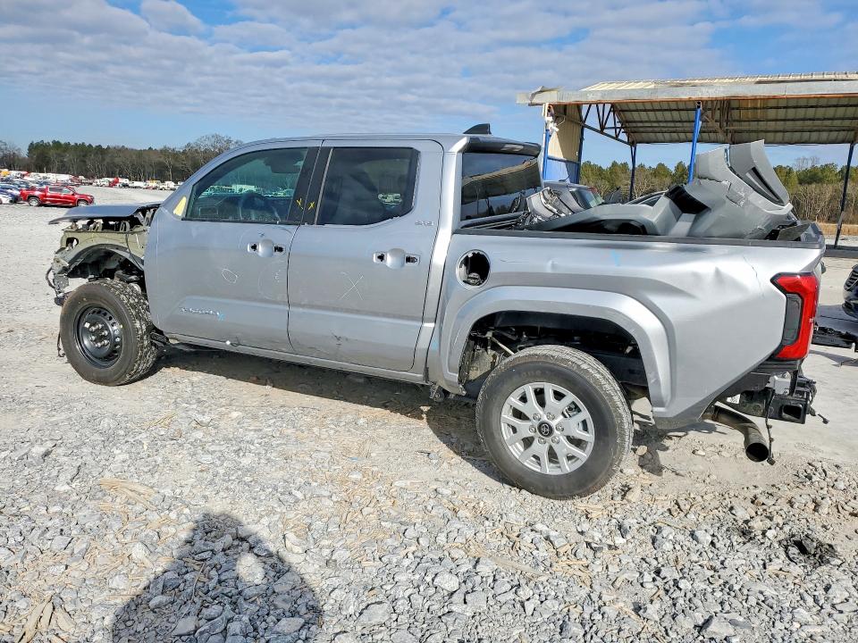 Photo 2 from auction – 2026 TOYOTA TACOMA with VIN 3TMLB5JN8TM211169