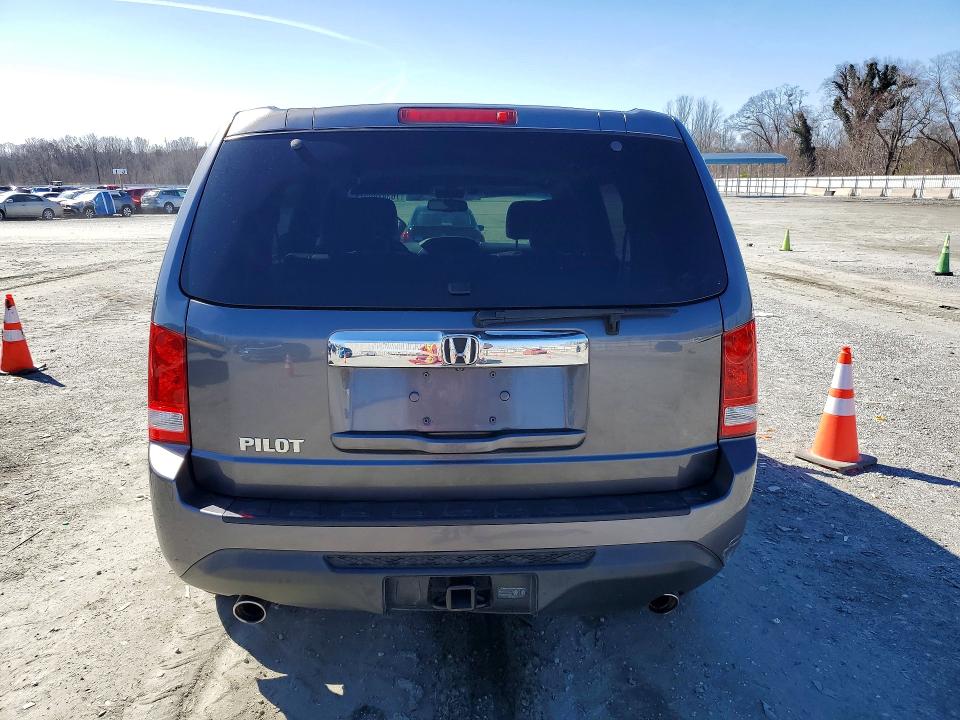 Photo 6 from auction – 2015 HONDA PILOT with VIN 5FNYF3H73FB022685