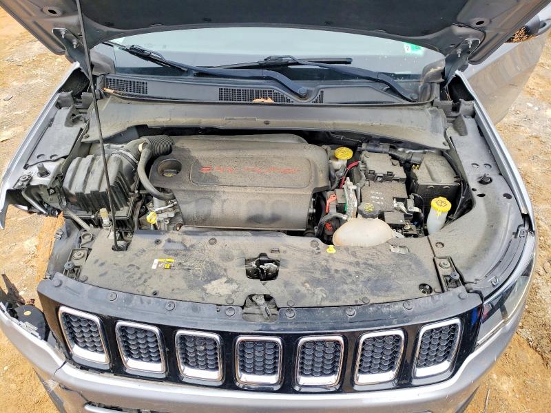 Photo 12 from auction – 2018 JEEP COMPASS with VIN 3C4NJCAB3JT123252