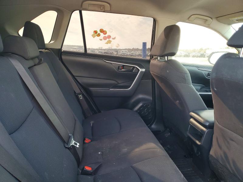 Photo 10 from auction – 2019 TOYOTA RAV4 LE with VIN JTMH1RFV8KD007491
