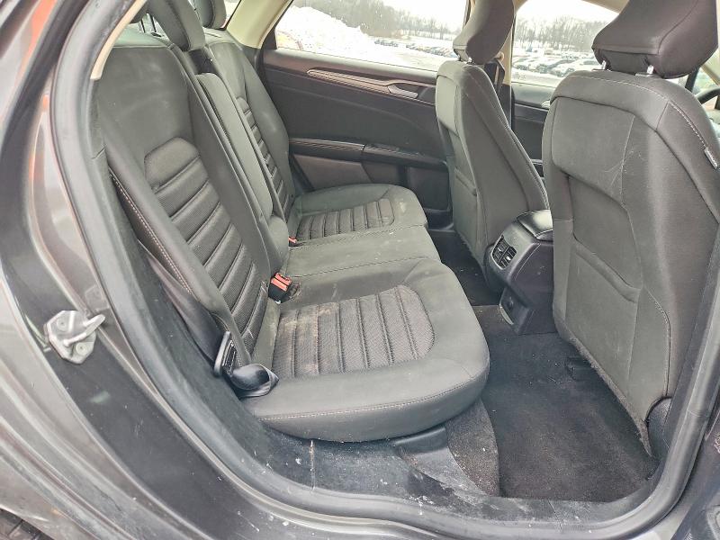 Photo 10 from auction – 2019 FORD FUSION with VIN 3FA6P0LU8KR222525