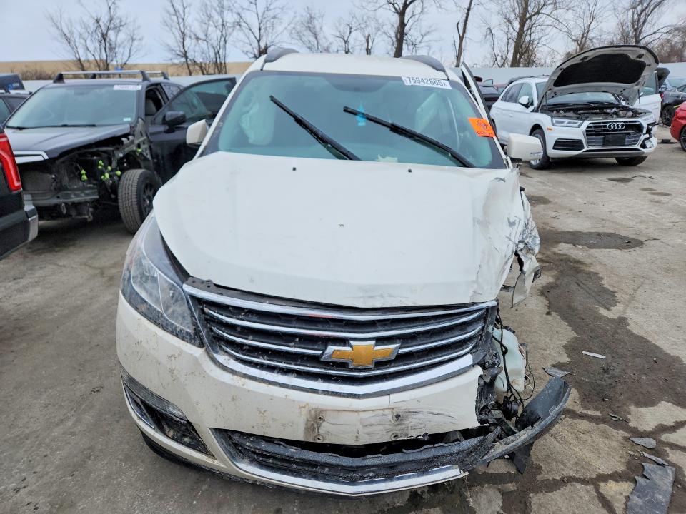 Photo 5 from auction – 2015 CHEVROLET TRAVERSE with VIN 1GNKRGKD2FJ144229