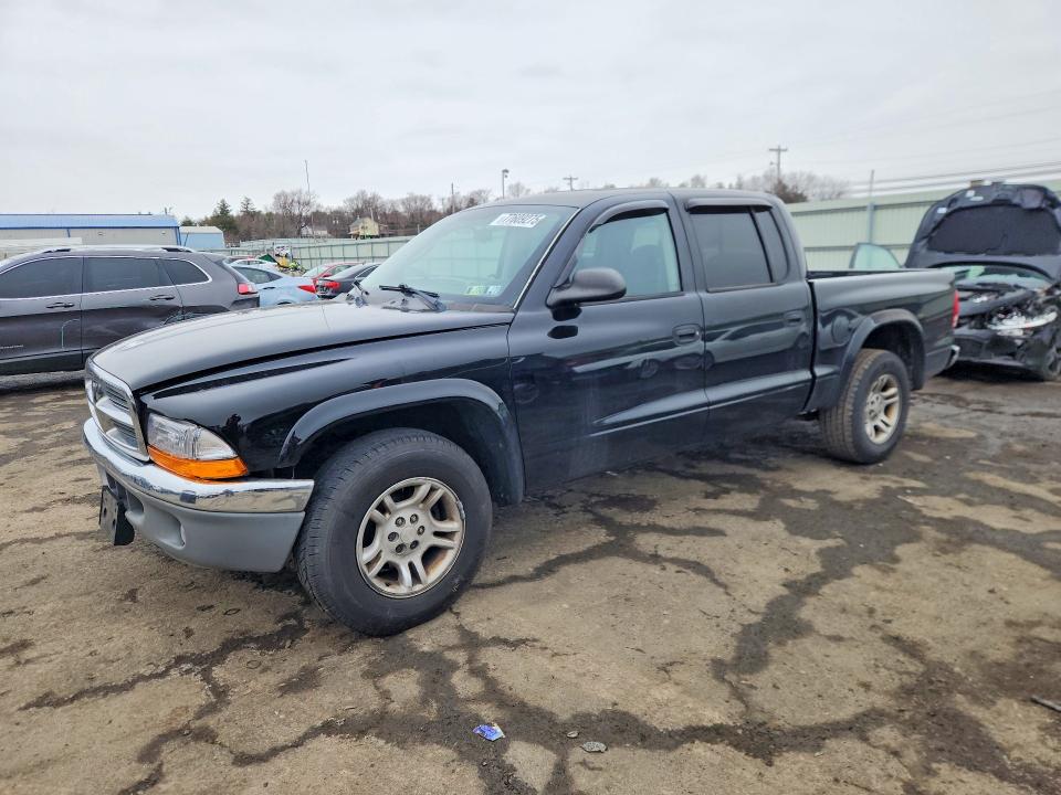 DODGE DAKOTA QUA 2004 with VIN 1D7HL48N54S790218 - Photo from auction
