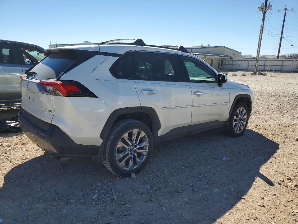 Photo 3 from auction – 2020 TOYOTA RAV4 with VIN 2T3Y1RFV3LC035804