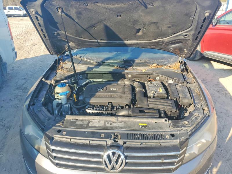 Photo 11 from auction – 2015 VOLKSWAGEN PASSAT S with VIN 1VWAT7A3XFC006941