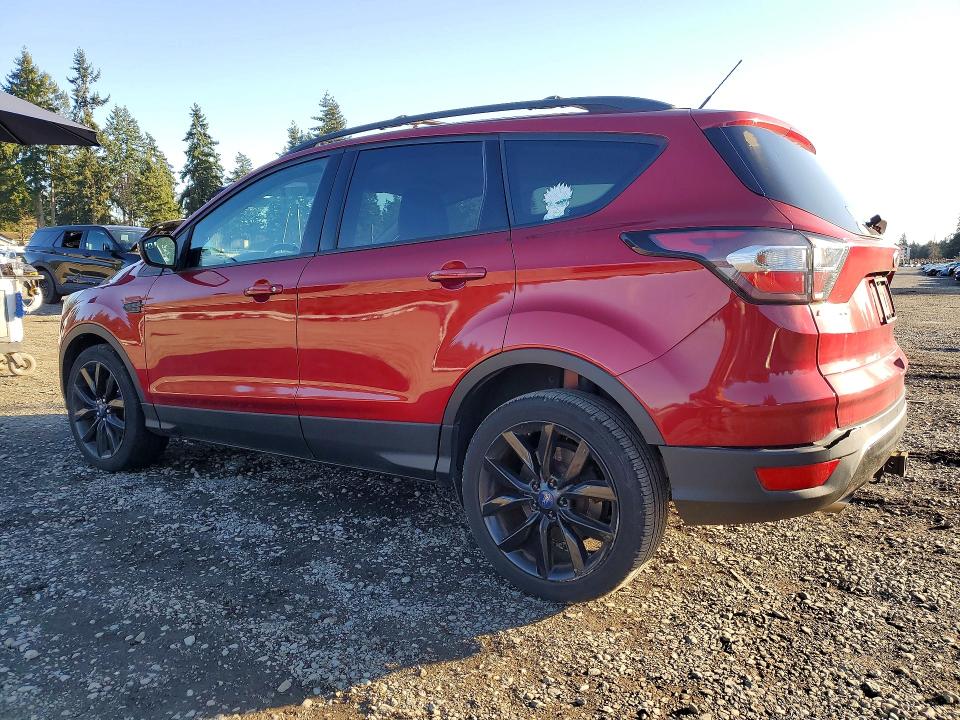 Photo 2 from auction – 2017 FORD ESCAPE with VIN 1FMCU9G90HUE16978