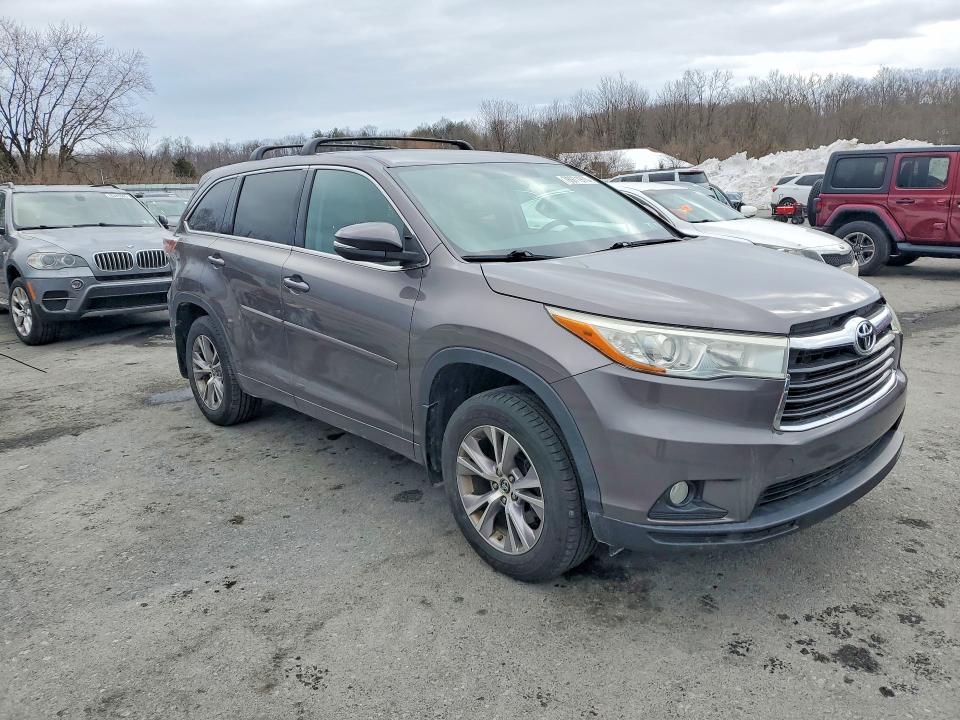 Фото 4 с аукциона – 2016 TOYOTA HIGHLANDER с VIN 5TDBKRFH8GS254695