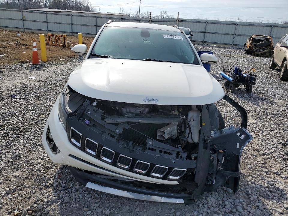 Photo 5 from auction – 2019 JEEP COMPASS with VIN 3C4NJCCB0KT662975