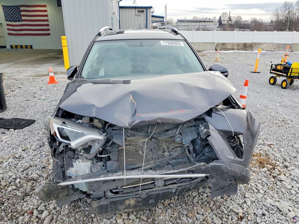 Photo 5 from auction – 2016 TOYOTA RAV4 with VIN JTMWFREV4GJ060725