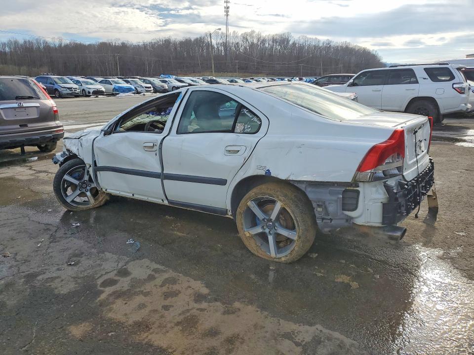 Photo 2 from auction – 2004 VOLVO S60 with VIN YV1RS64A442409324