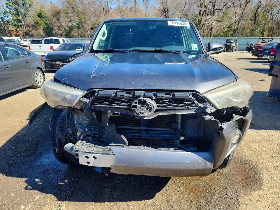 Photo 5 from auction – 2017 TOYOTA 4RUNNER SR with VIN JTEZU5JR2H5155195