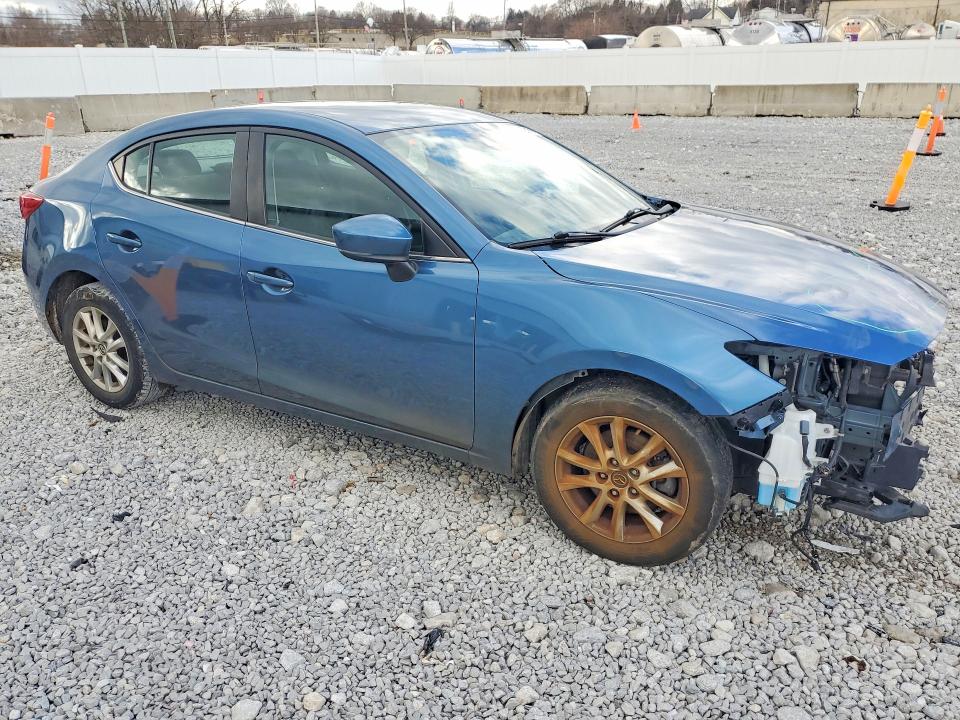 Photo 4 from auction – 2018 MAZDA 3 with VIN 3MZBN1U7XJM178291