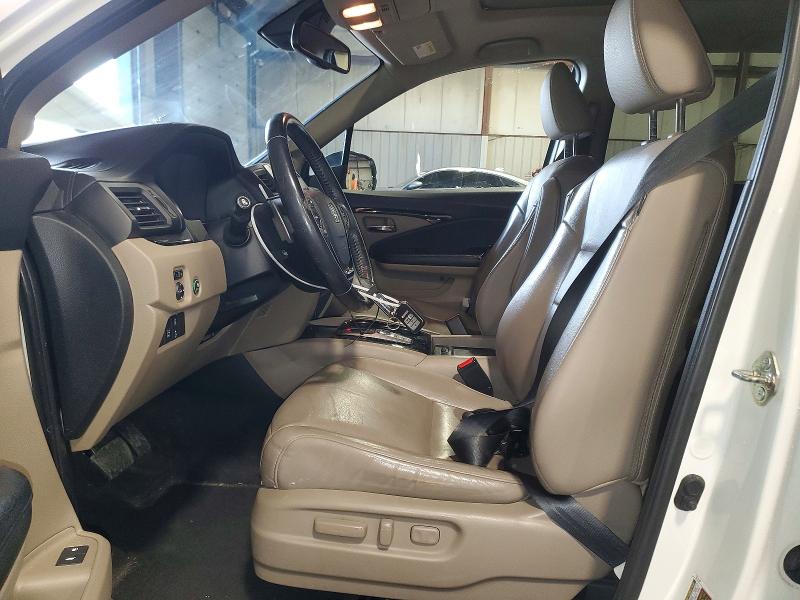 Photo 7 from auction – 2017 HONDA PILOT TOUR with VIN 5FNYF6H93HB013099