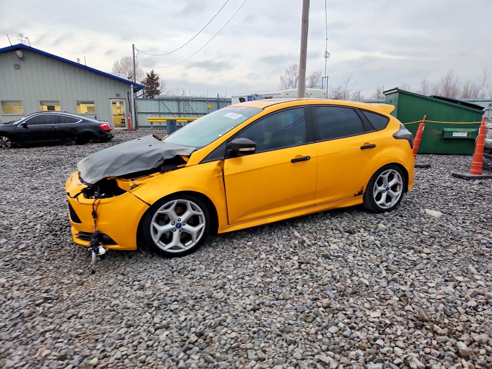 FORD FOCUS 2014 with VIN 1FADP3L90EL168872 - Photo from auction