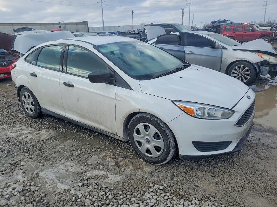 Photo 4 from auction – 2016 FORD FOCUS with VIN 1FADP3E23GL378174