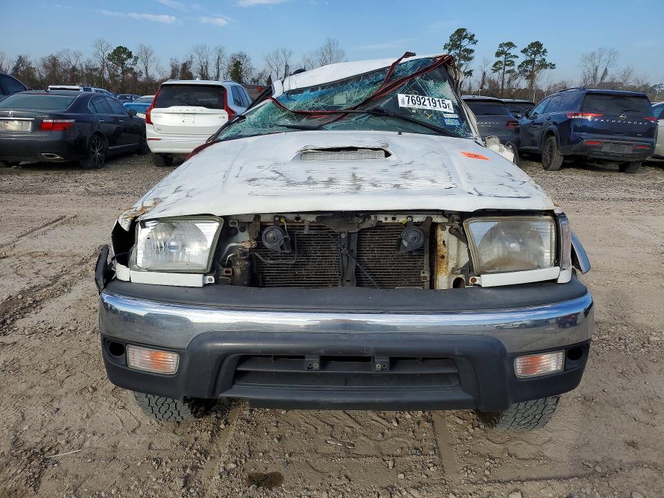 Photo 5 from auction – 2002 TOYOTA 4RUNNER SR with VIN JT3GN86R820227528