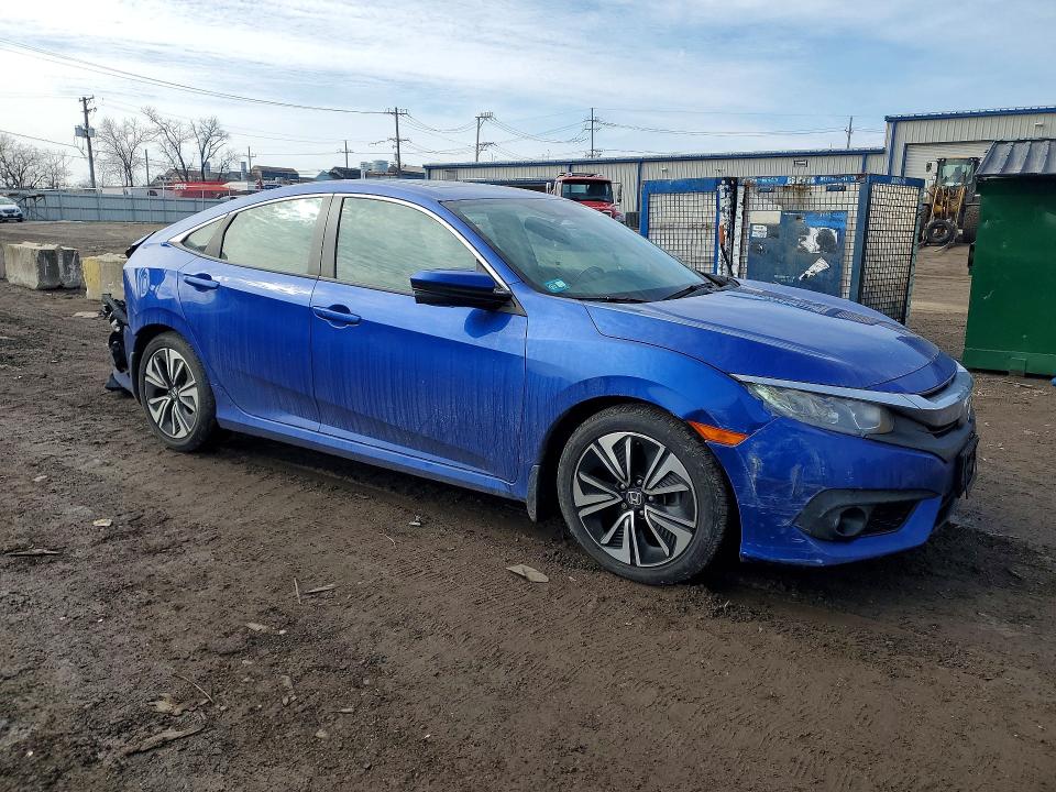 Photo 4 from auction – 2017 HONDA CIVIC with VIN 19XFC1F86HE021040